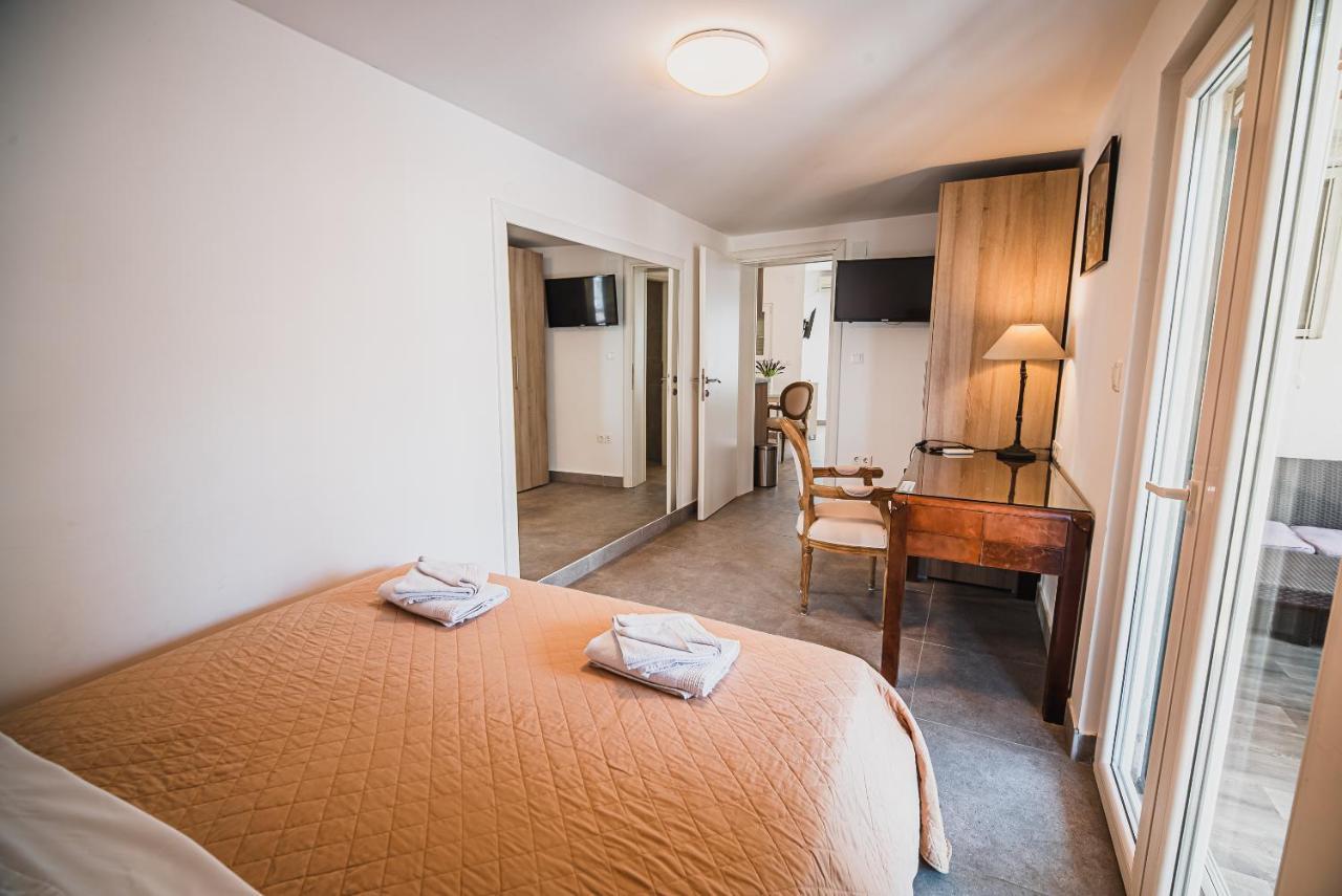 Downtown Luxury Apartments With Hot Tub Vodice Esterno foto