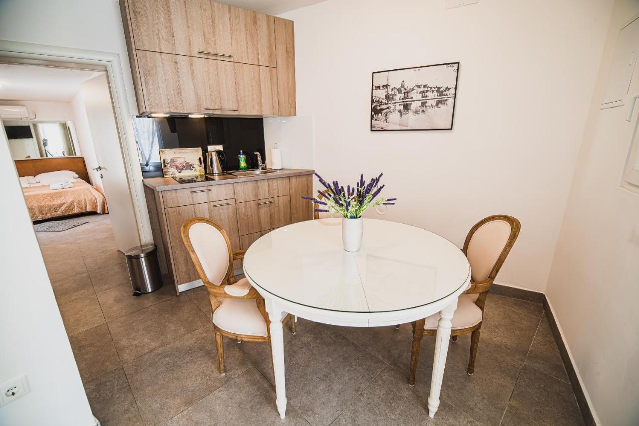 Downtown Luxury Apartments With Hot Tub Vodice Esterno foto
