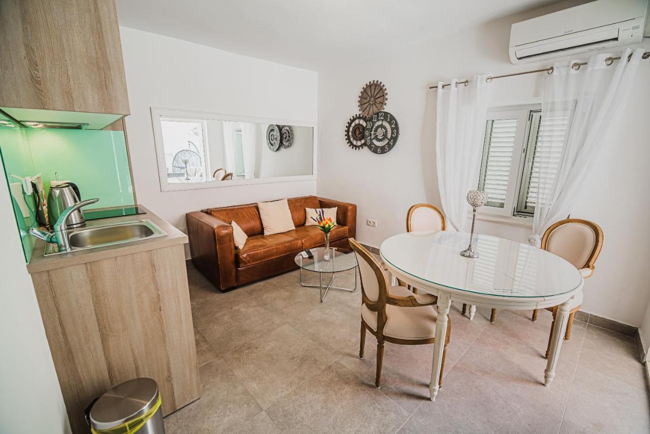 Downtown Luxury Apartments With Hot Tub Vodice Esterno foto