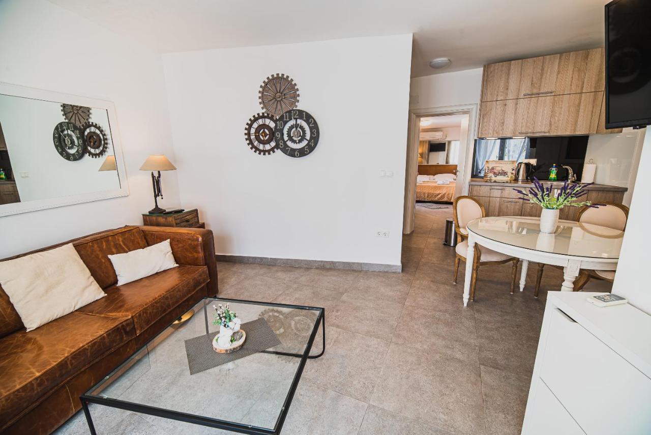 Downtown Luxury Apartments With Hot Tub Vodice Esterno foto