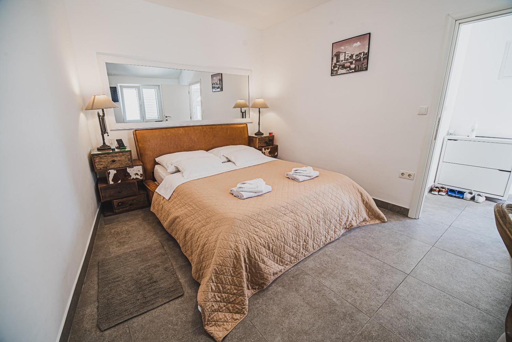 Downtown Luxury Apartments With Hot Tub Vodice Camera foto